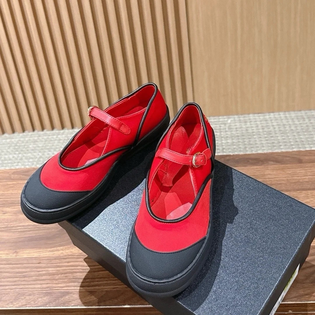 2026 Summer Retro Mary Jane Shoes for Women Red Flat leather Upper with Slip-On Closure Lightweight Design