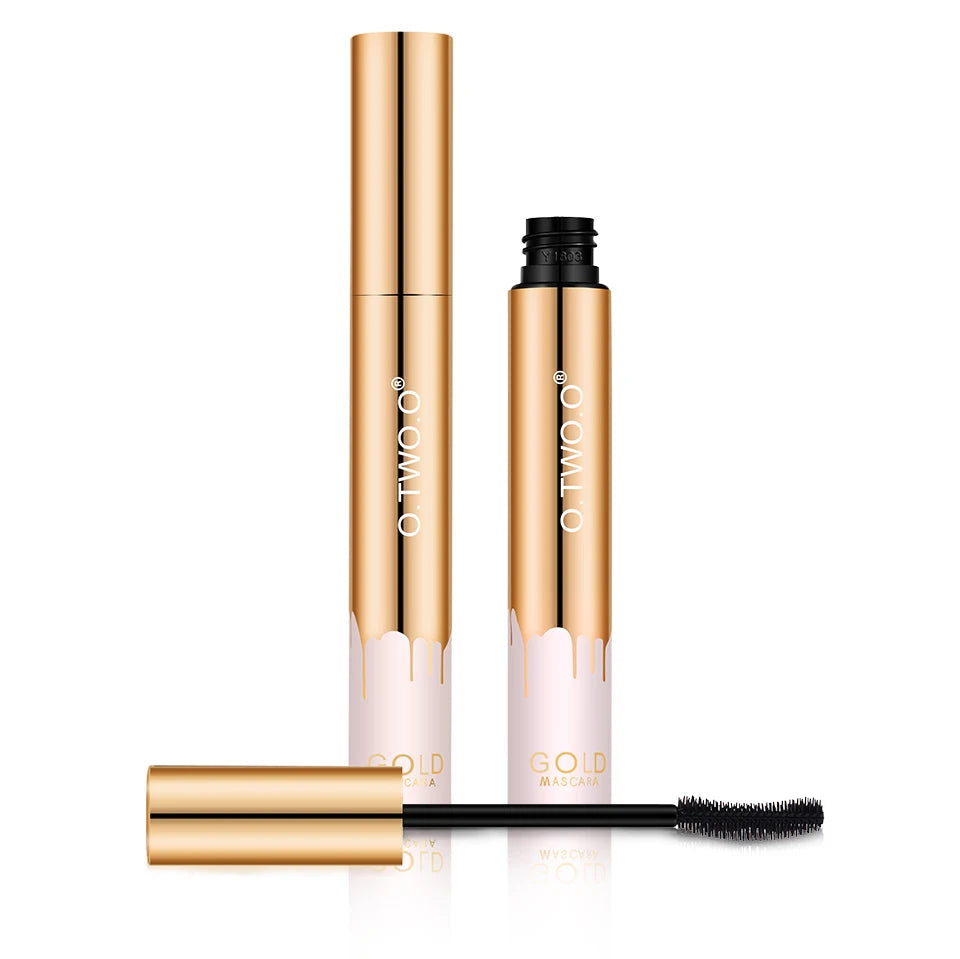 O.TWO.O gold 3D lengthening mascara tube with black lash brush for long-wear eye makeup.