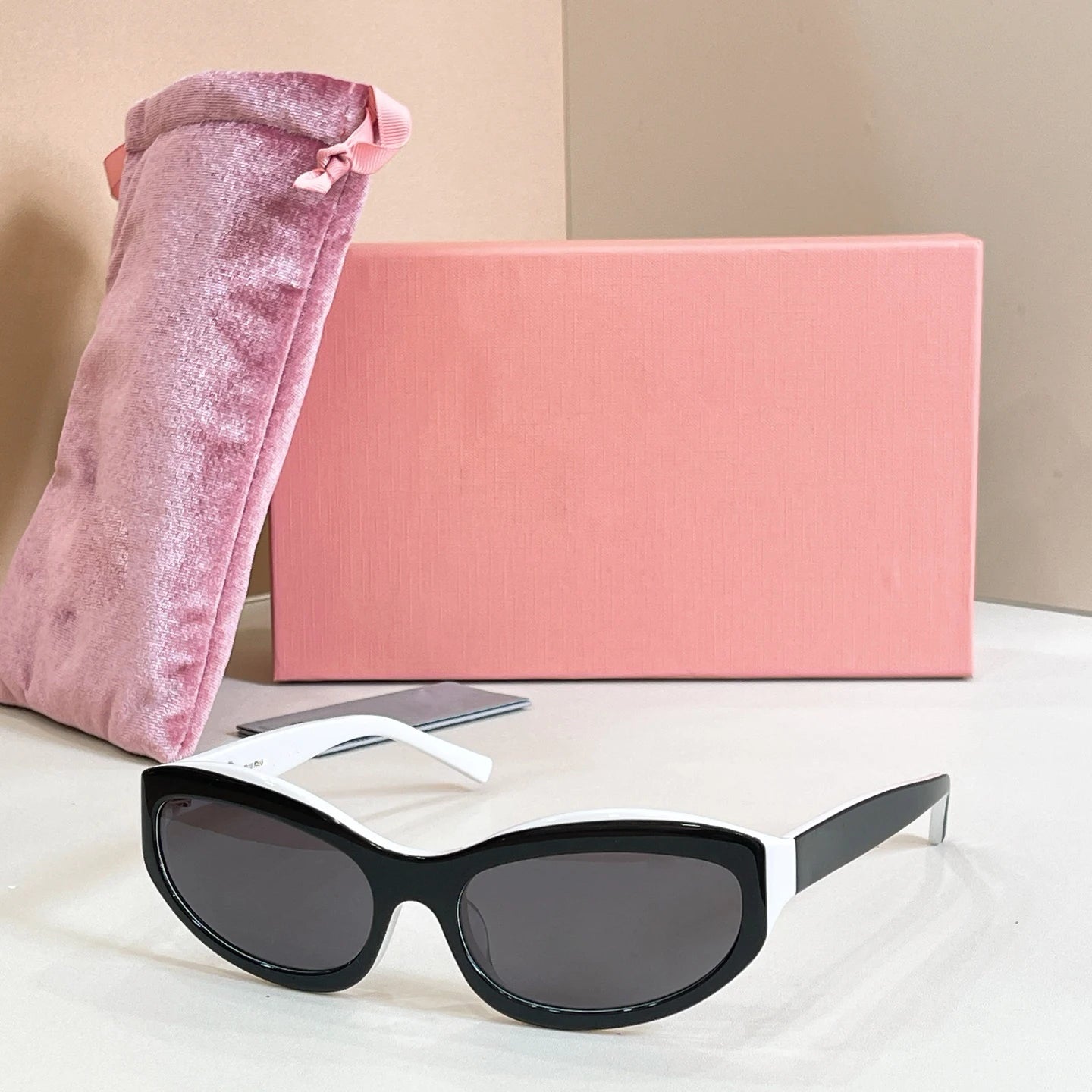 High-quality Luxury Designer Sunglasses-Polarized Lenses Rimless Frame-Light Weight Comfortable for Unisex Use-Trendy Logo