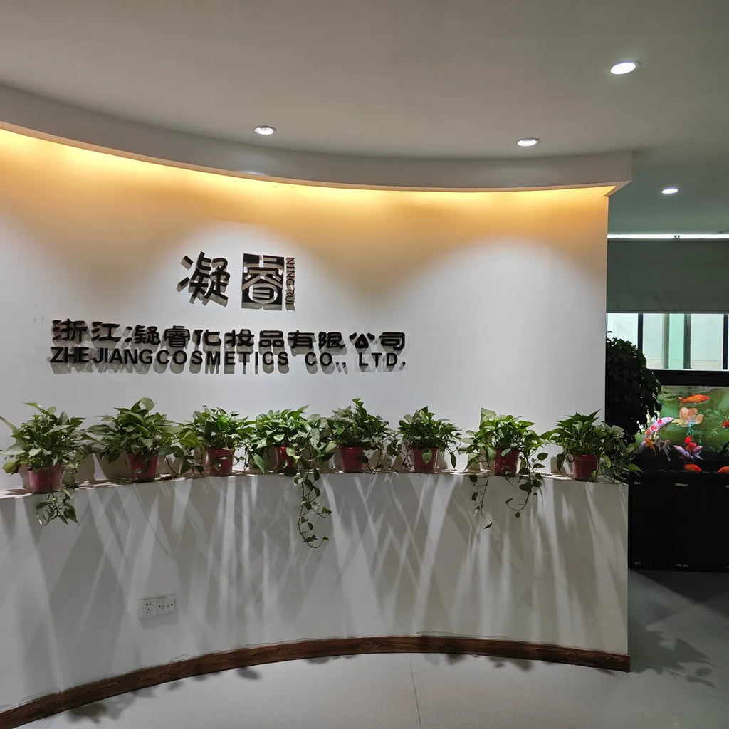 Wholesale Professional 132 Color Eyeshadow Makeup Gift Set Lipstick Contour Brushes & Foundation Glitter All in One Makeup Kits ALIBABA Tidesmit