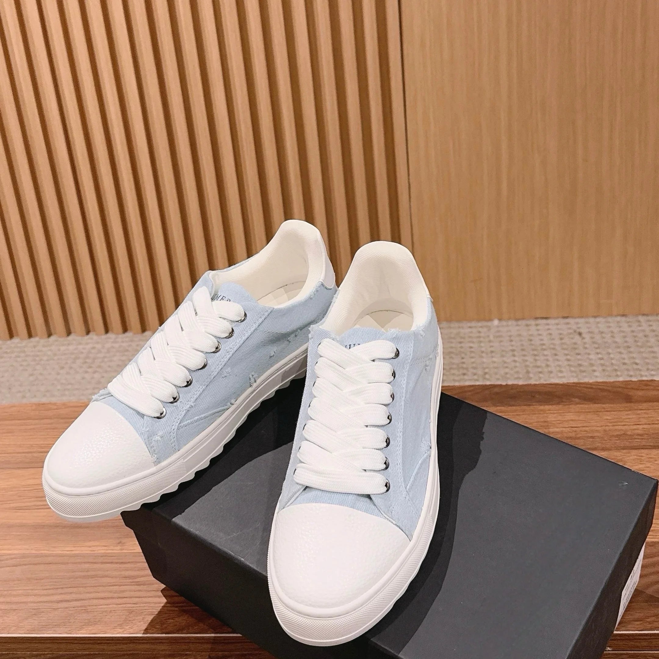 High-Quality Designer Style Women's Glitter & Canvas Mixed Casual Sneakers Multi-Color Options for Wholesale