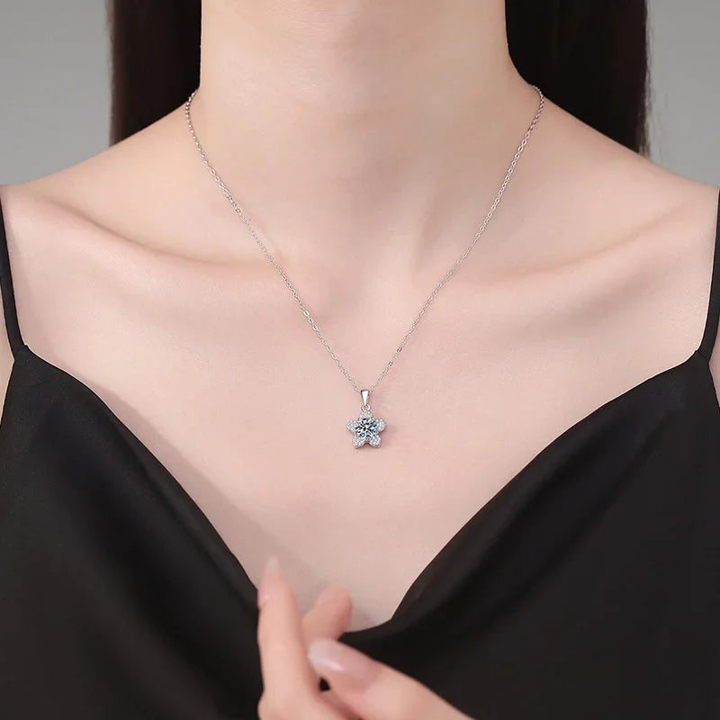 Platinum PT95018k Gold CuteRomantic Geometric Light Luxury Women's Moissanite Pendant Necklace 1 Carat D Color GRS Certified