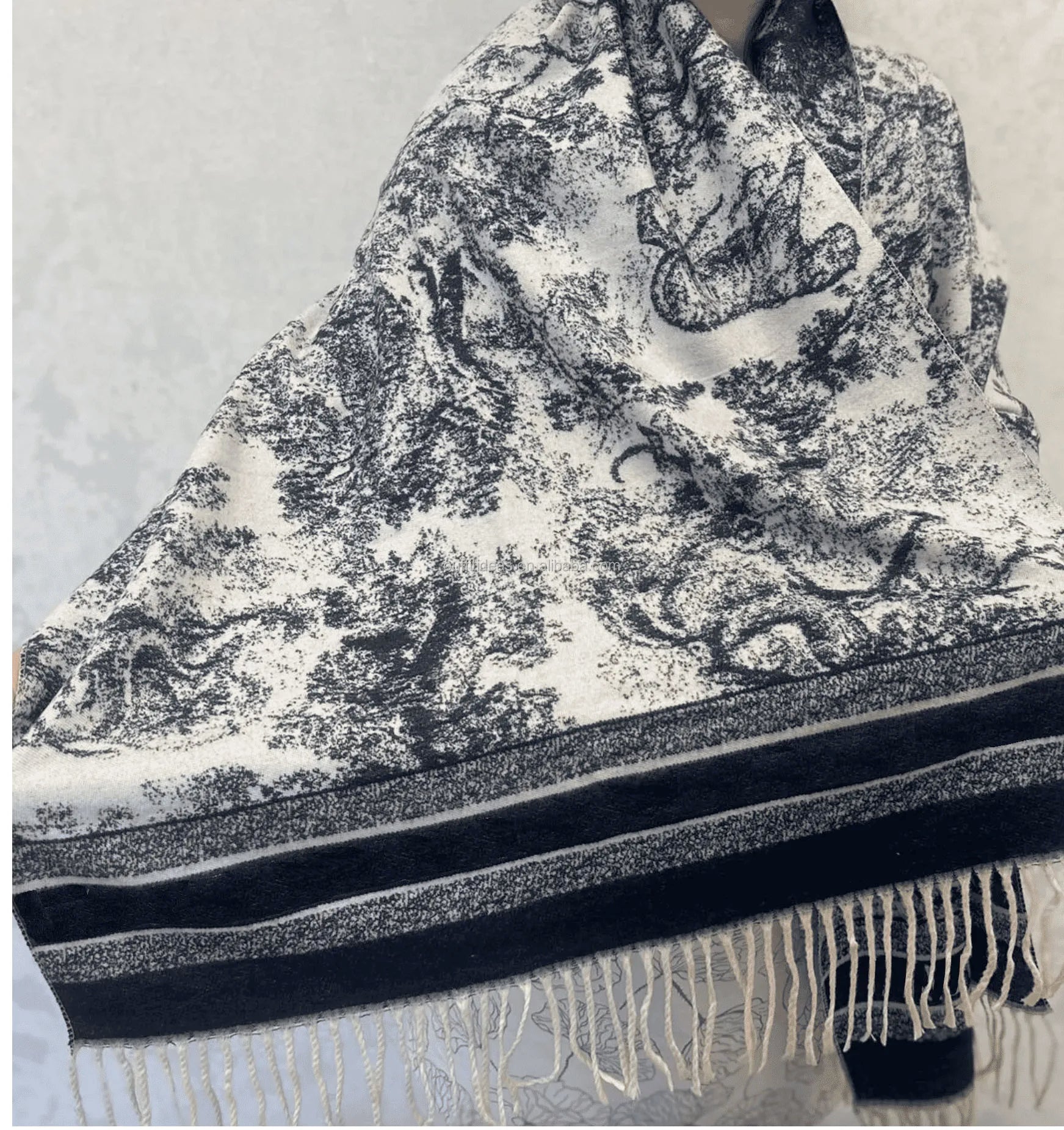 Top Quality with Tags Top Quality Luxury Lvory and Navy Blue Cashmere Silk Scarves Shawl Double Sided 180 Sauvage Square Scarf