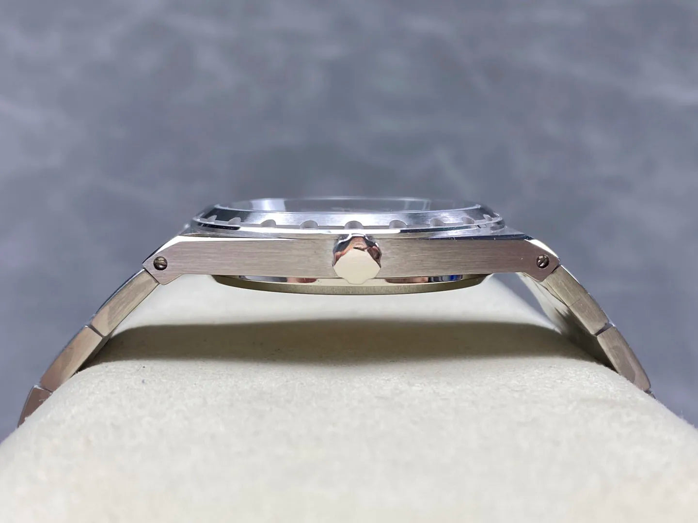 Fashion Simplicity High Quality Watches Date Display Function Automatic Winding for Business Occasions for Men Luxurious Watches