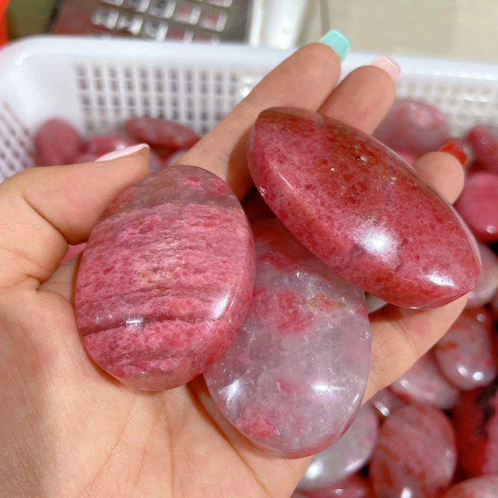 Wholesale Bulk Natural Crystal Cherry Rain Jasper Palm Polished Free Form Figurine Home Decoration