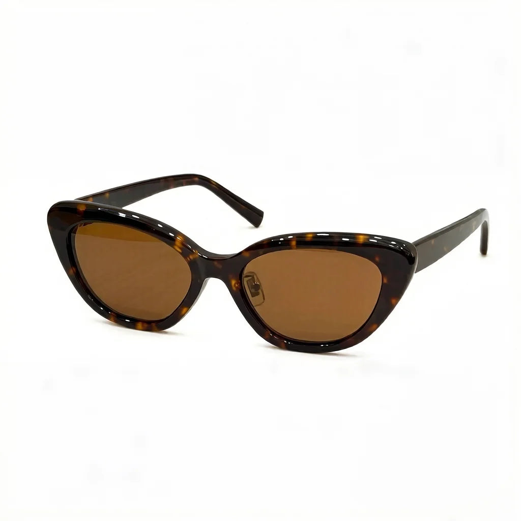 Fashion MiWu Miwu Cat Eye Women Sunglasses Luxury Brand Designer VMU 83S Small Frame Glasses UV400 Girl Letter Eyewear