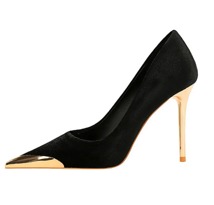 2026 New Collection Women's Luxury Light Heel Pumps Sleek Stiletto Heels Logo Metal Pointed Toes Velvet Upper Formal Events