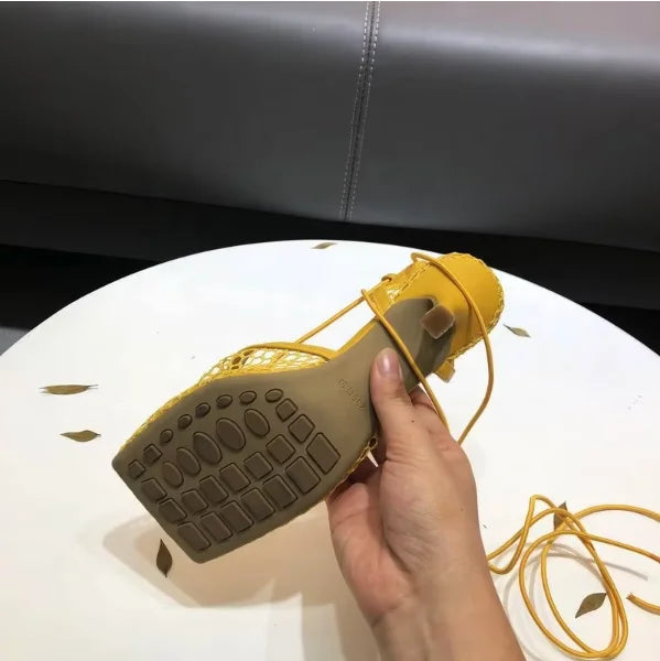Ankle Strap Talon Haut 2022 Luxury Sexy Lace up Summer Mesh Sandals Square Toe Designer Shoes Women Heels