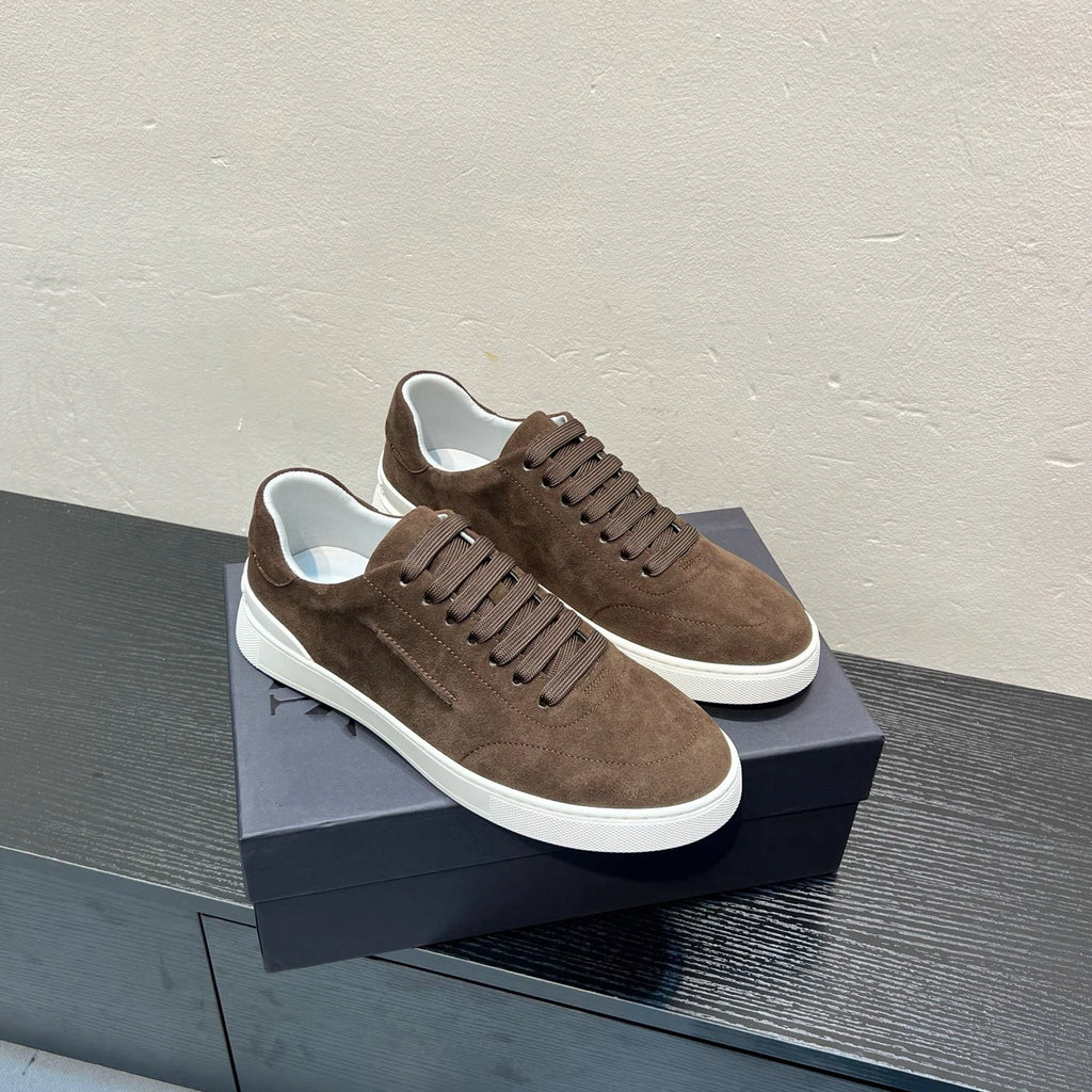 High Quality Designer Style Men Suede Low Top Lace-Up Sneakers Luxury Solid Color Casual Walking Flat Shoes Soft Mesh Cushioning