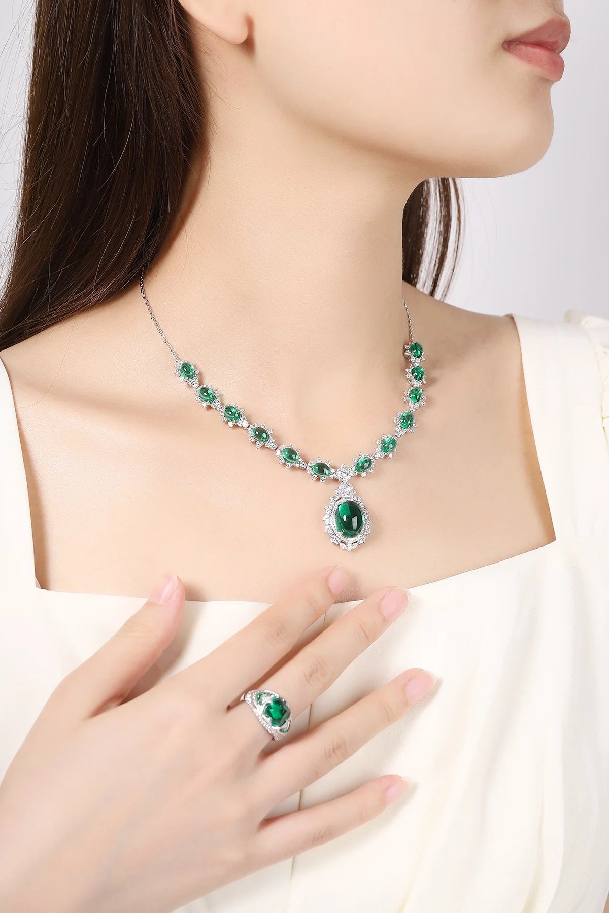 Lanphear Luxury Jewelry Hot Sales Wholesale Silver 925 Fine Chains Necklaces for Women Oval Cut Lab Grown Emerald Fine Necklaces