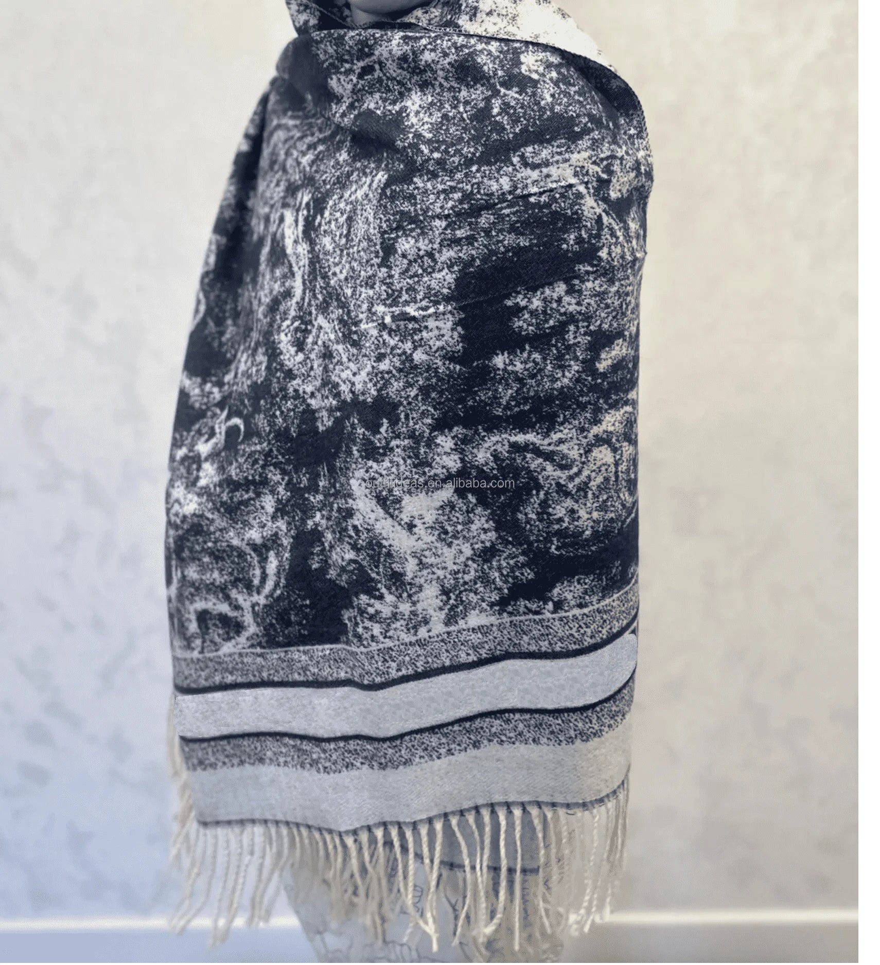 Top Quality with Tags Top Quality Luxury Lvory and Navy Blue Cashmere Silk Scarves Shawl Double Sided 180 Sauvage Square Scarf