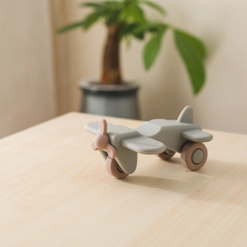 1Pcs Food Grade Baby Silicone Teether Toy Cartoon Car Nursing Teething Ring BPA Free Newborn Health Molar Chewing Accessorie Toy