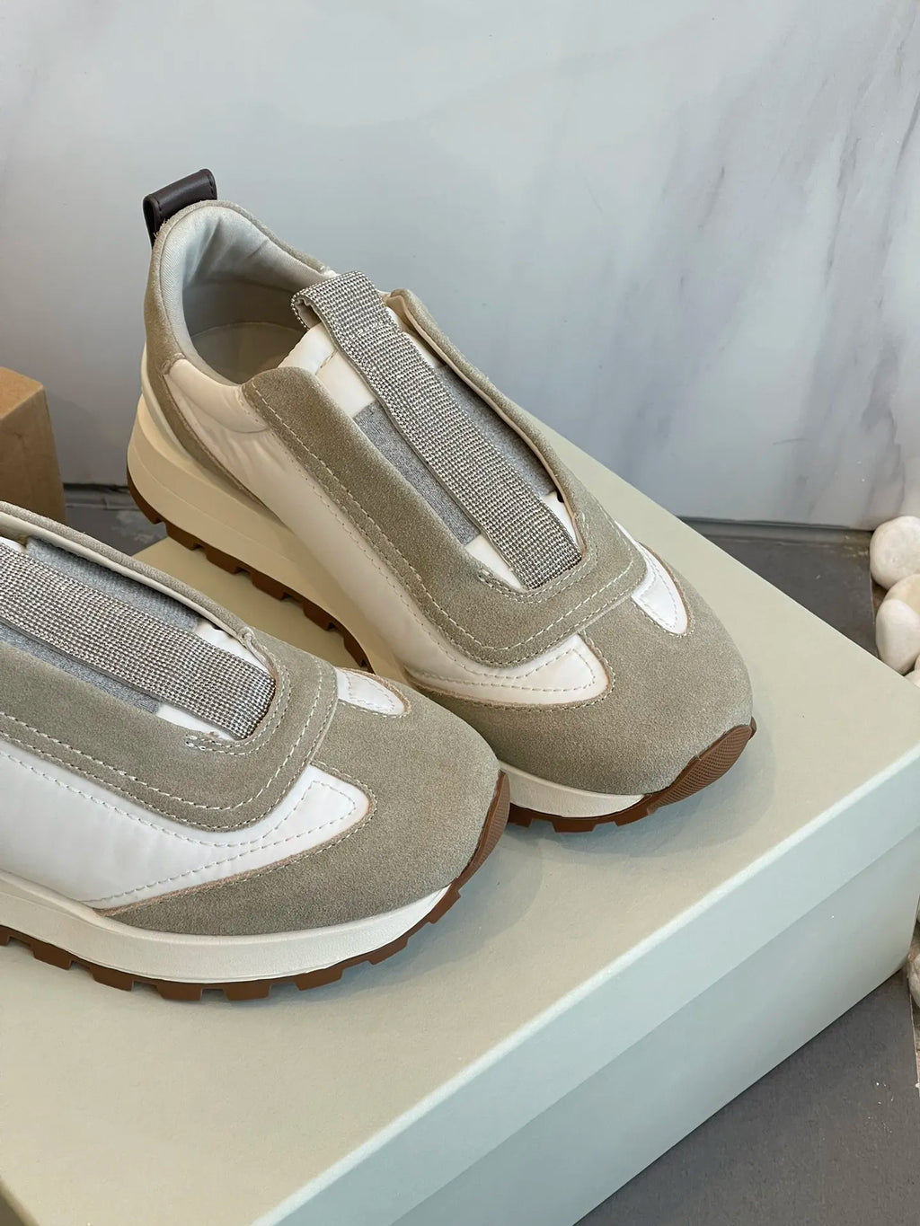 Women's Vulcanized Shoes Leather Beaded Slip-On Sneakers