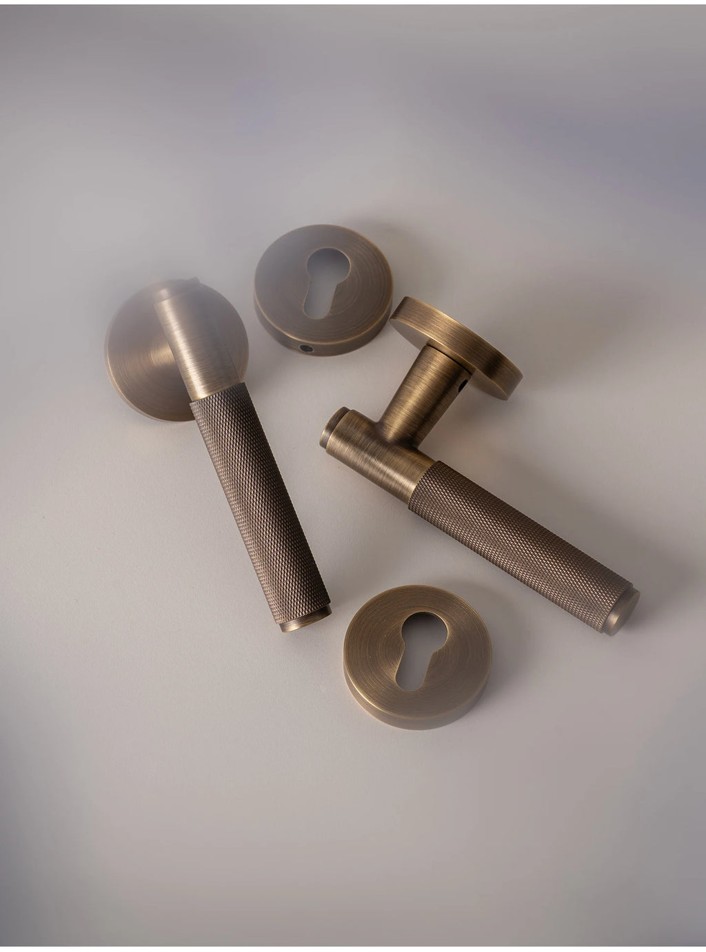 DOOROOM Brass Door Lock Set Modern Knurled Antique Bronze Interior Door Lock Decorative Lock Privacy Lock Passage Lock