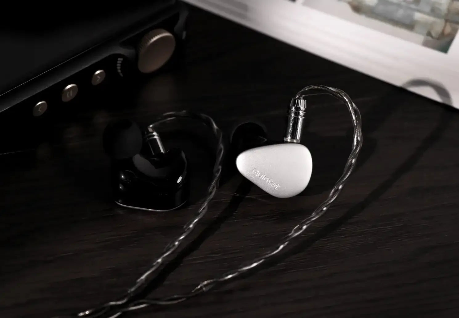 Kiwi Ears Quintet Quad Driver Hybrid IEM by Tidesmit Tidesmit