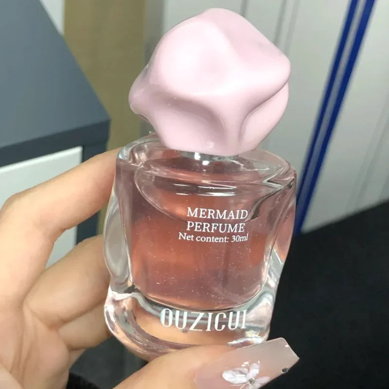 Tidesmit Romantic Women Eau De Toilette with long-lasting floral fruity scent of fresh freesia and grapefruit.