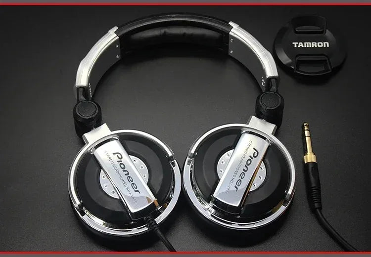 Wireless Gaming Headset with Active Noise Cancellation - Pioneer Silver Pioneer-Silver Tidesmit