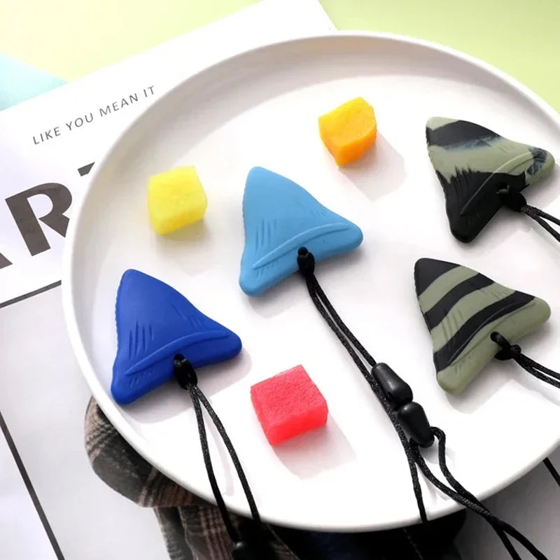 Kids Sensory Chew Necklace Brick Chewy Kids Silicone Triangle Fangs Toys Silicone Teeth for Children with Autism