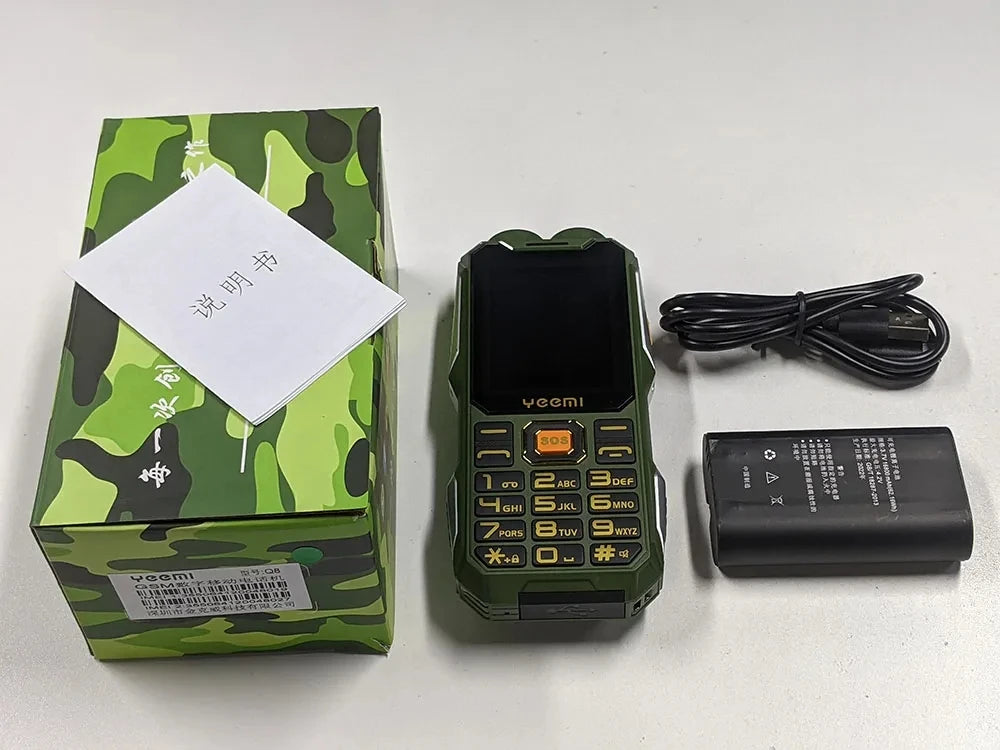 YEEMI Q8 2G CellPhone 2.4inches GSM HD Display Dual SIM Loud Voice Big Keyboard Dual Flashlight Mobile Phone Excellent Quality