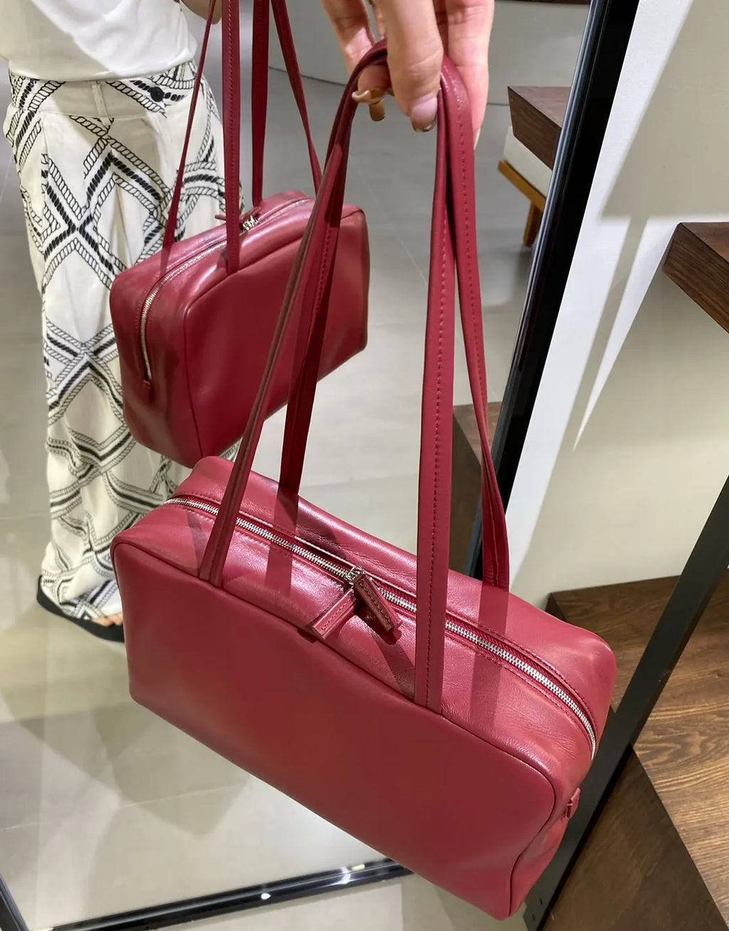 New  sheepskin bowling bag for autumn and winter 2025, high-quality long handled shoulder bag, sheepskin handbag
