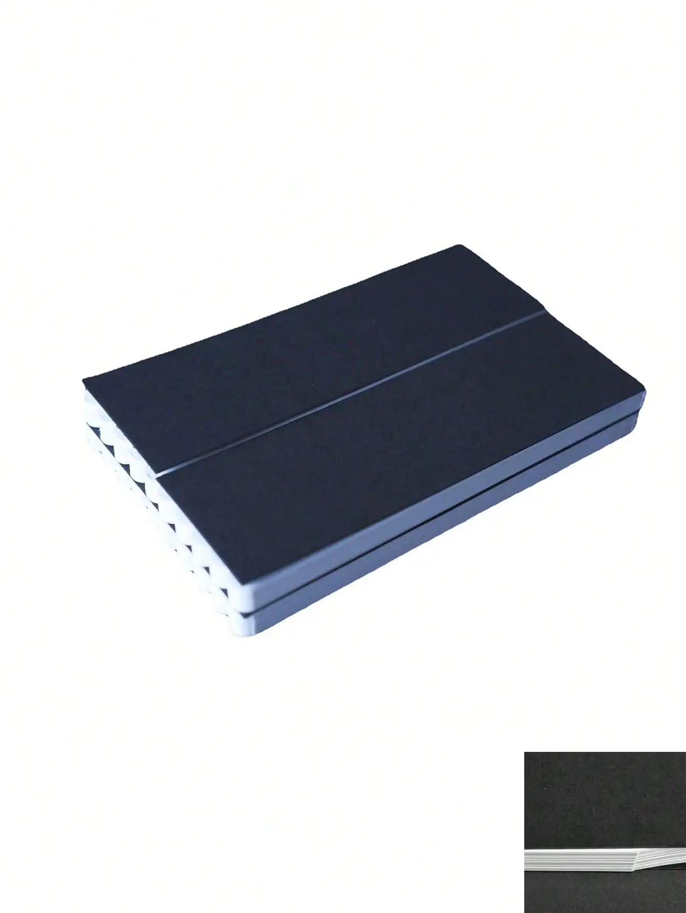 100pcs disposable white paper fragrance test strips for perfume and essential oil scent sampling and testing.