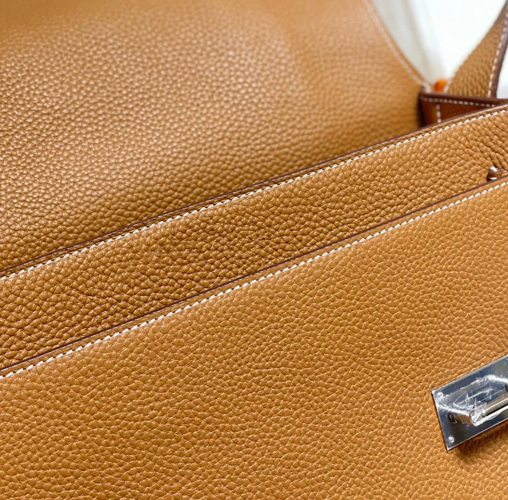 Leather Shoulder Bag Men's Retro Style Sewn with Wax Thread Top Layer Cowhide Single Shoulder Bag for Daily Use