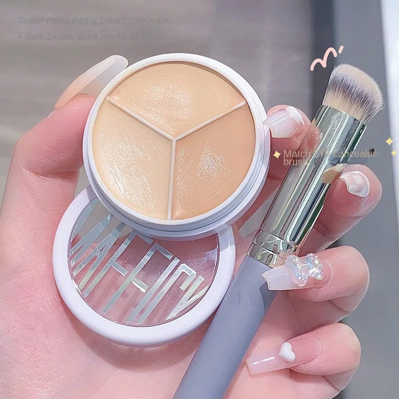 Tidesmit 3-color concealer palette shade swatch for dark circles and face makeup correction