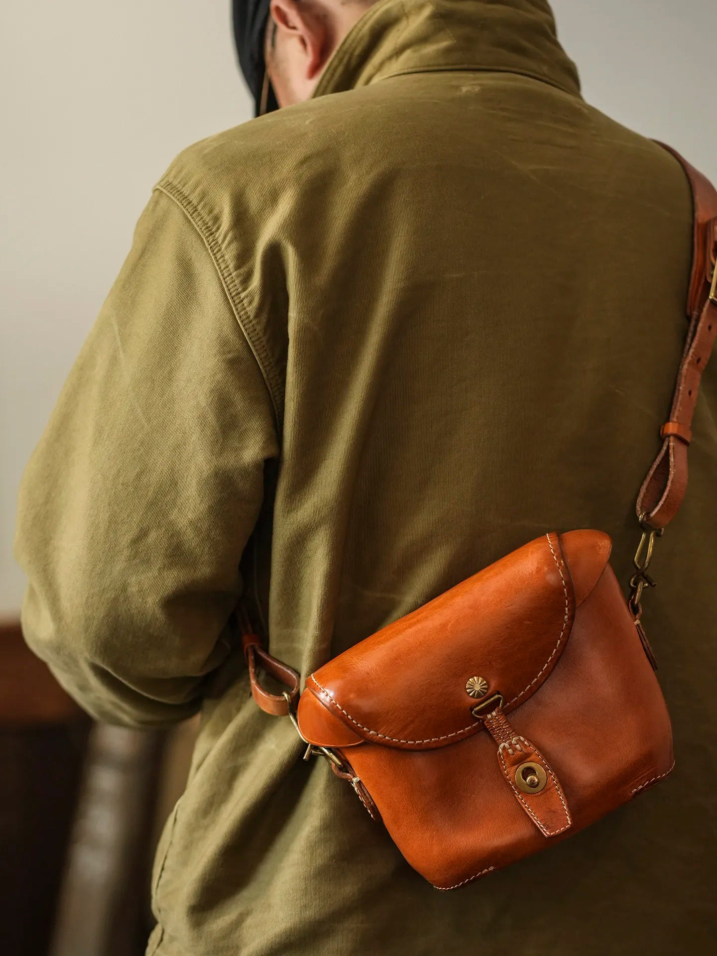 casual high quality genuine leather men's small crossbody bag fashion designer handmade first layer cowhide shoulder bag