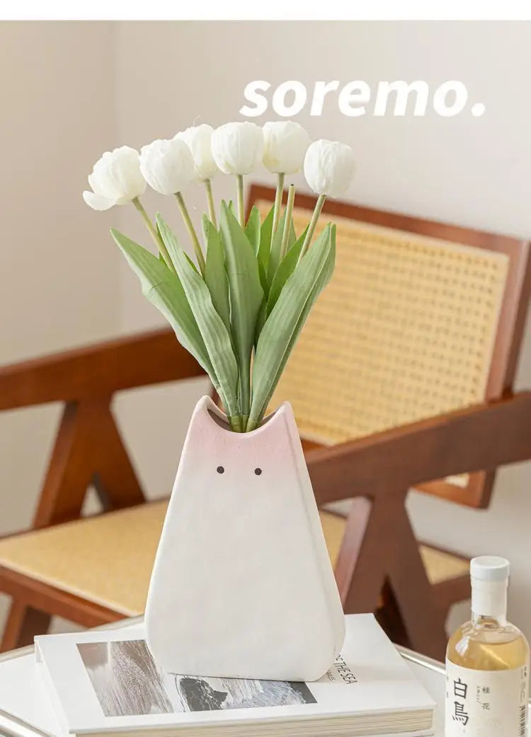 Cute cat-like ceramic vase, Nordic style, simple and cute, decoration for dried flower arrangement, hydroponic living room