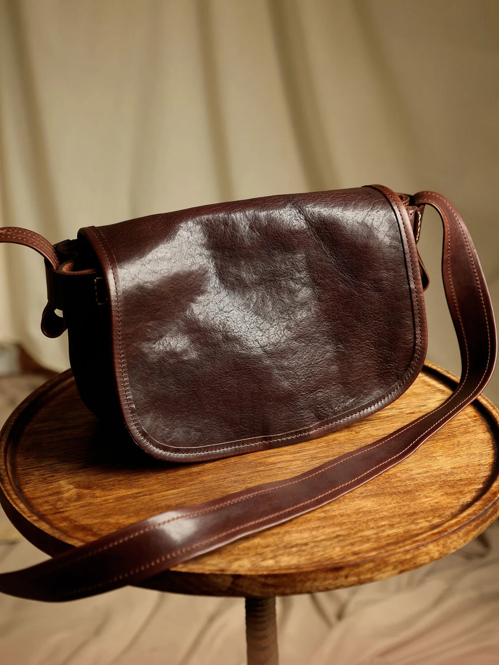 Casual daily luxury vintage designer handmade genuine leather men's women's shoulder bag vegetable tanned cowhide crossbody bag