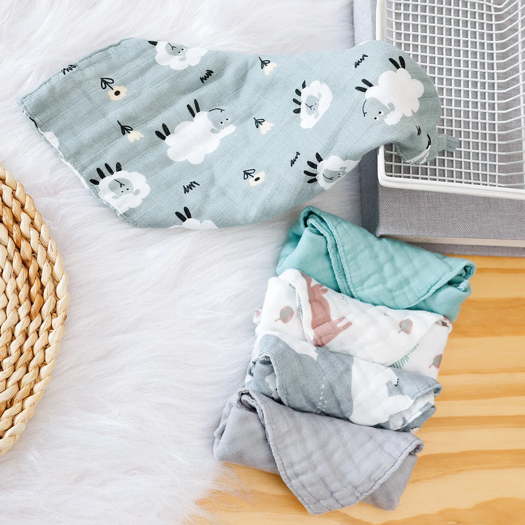 HappyFlute New 30*30CM Cute Animals Print 5PCS Set Bamboo Cotton Hanging Design Baby For Home Or Travel Use Baby Square Towel