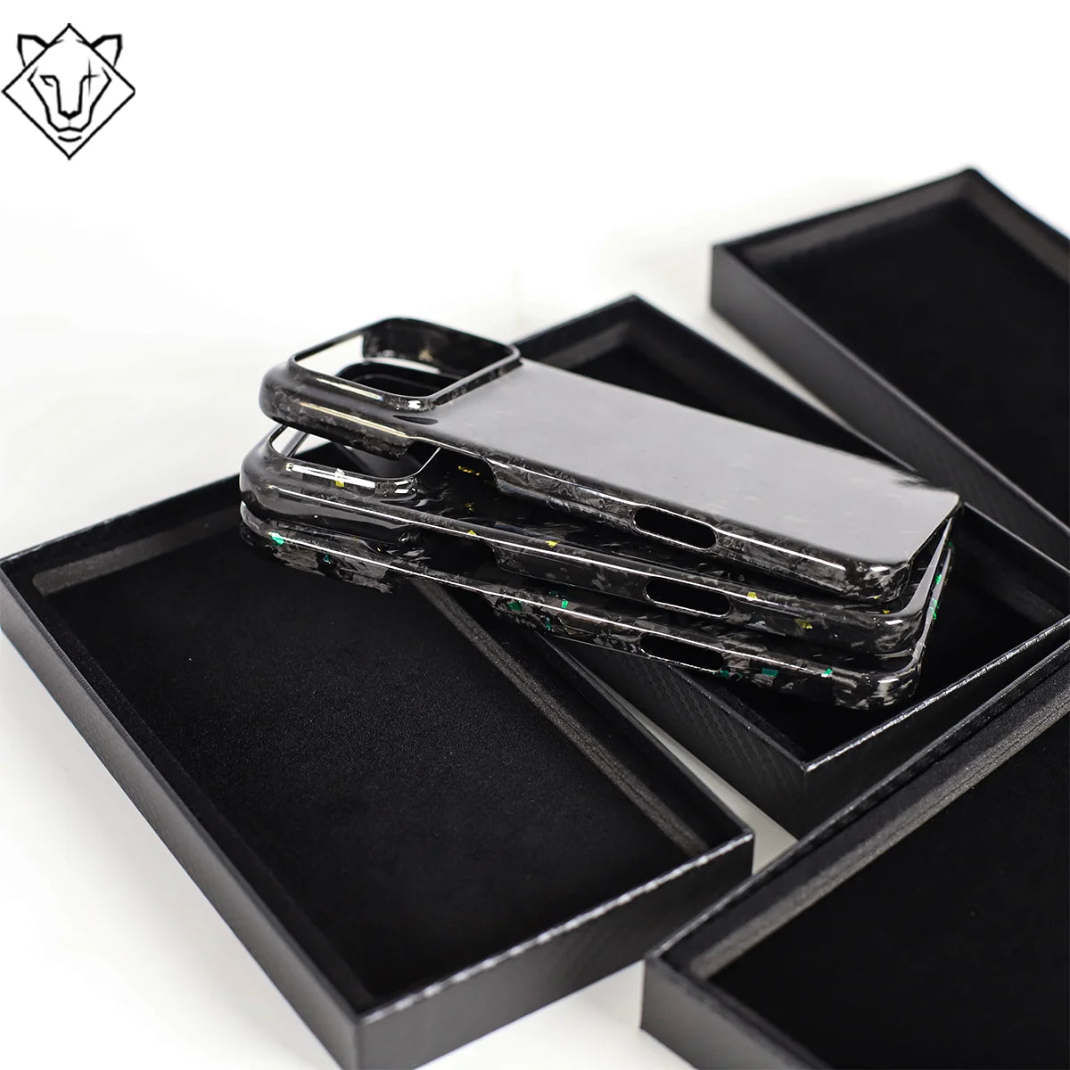 iPhone 17 Pro Max Carbon Fiber Case - Slim Military-Grade Protection Tidesmit