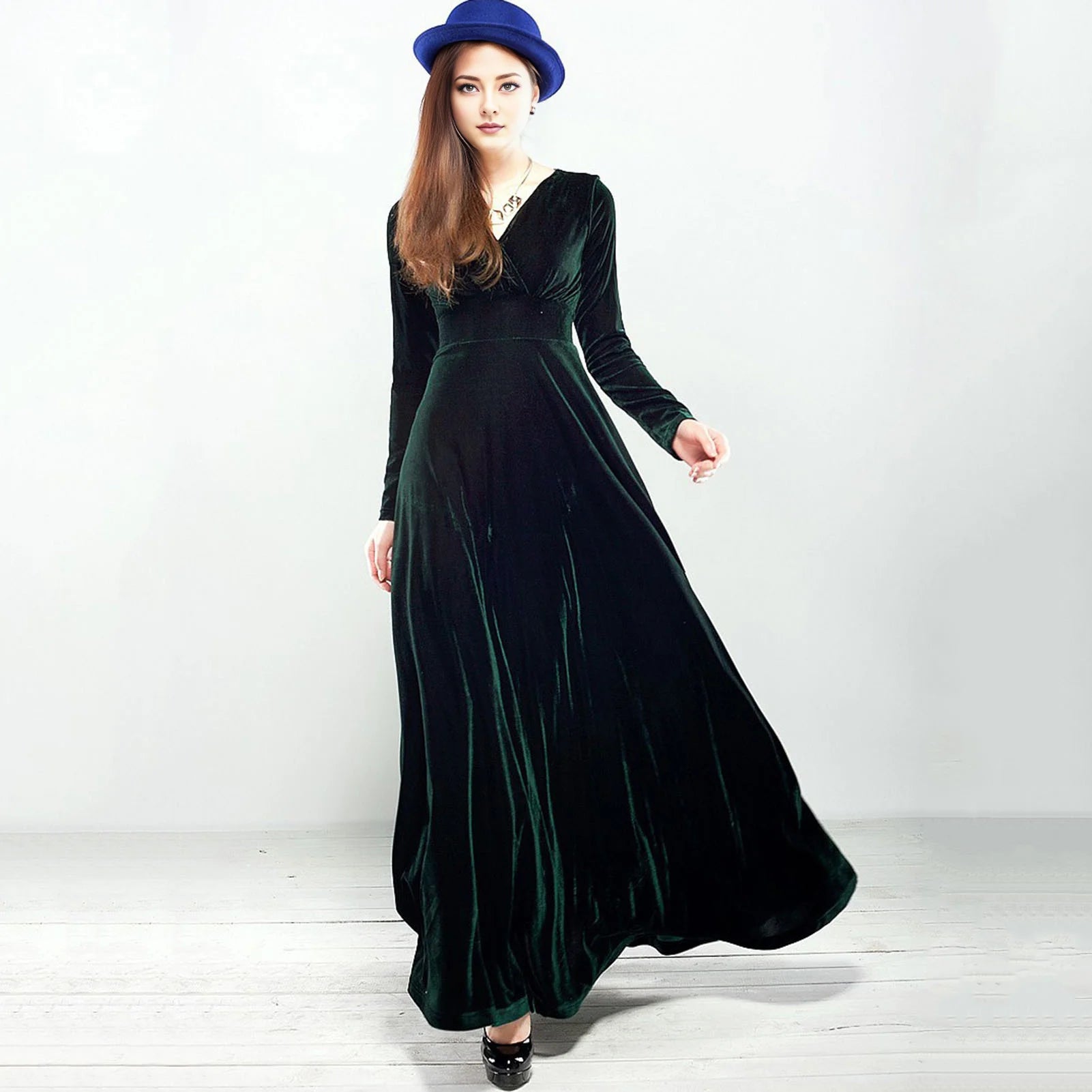 Vintage Women Autumn Long Sleeve V Neck Pleated Velvet Banquet Party Maxi Dress Party Wedding Elegant Evening dress 