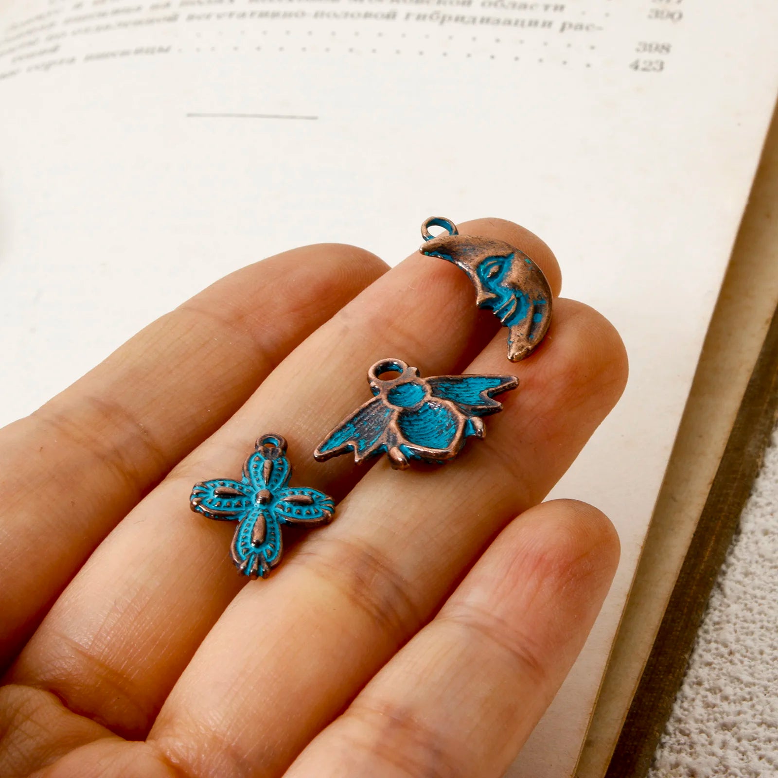 50 PCs Zinc Based Alloy Patina Charms Antique Copper Blue Bohemia Ocean Jewelry Charms Pendants for Women Summer Jewelry Making