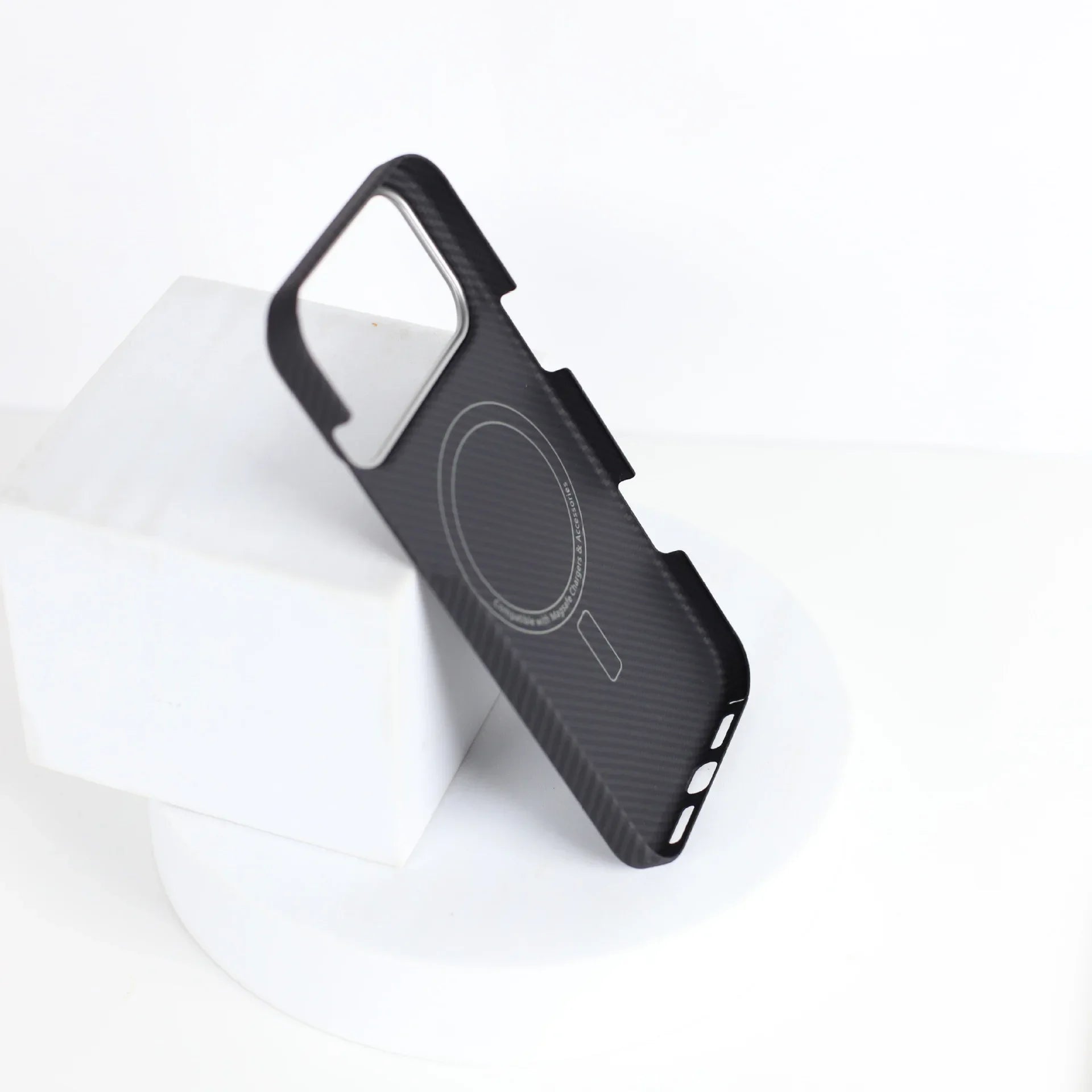 iPhone 17 Pro Max Aramid Fiber Case - Slim Military-Grade Protection Tidesmit