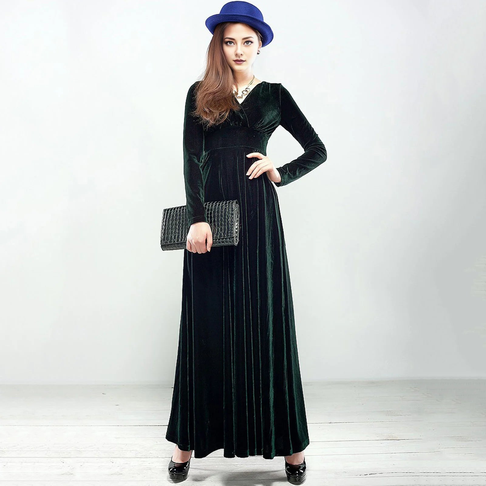 Vintage Women Autumn Long Sleeve V Neck Pleated Velvet Banquet Party Maxi Dress Party Wedding Elegant Evening dress 