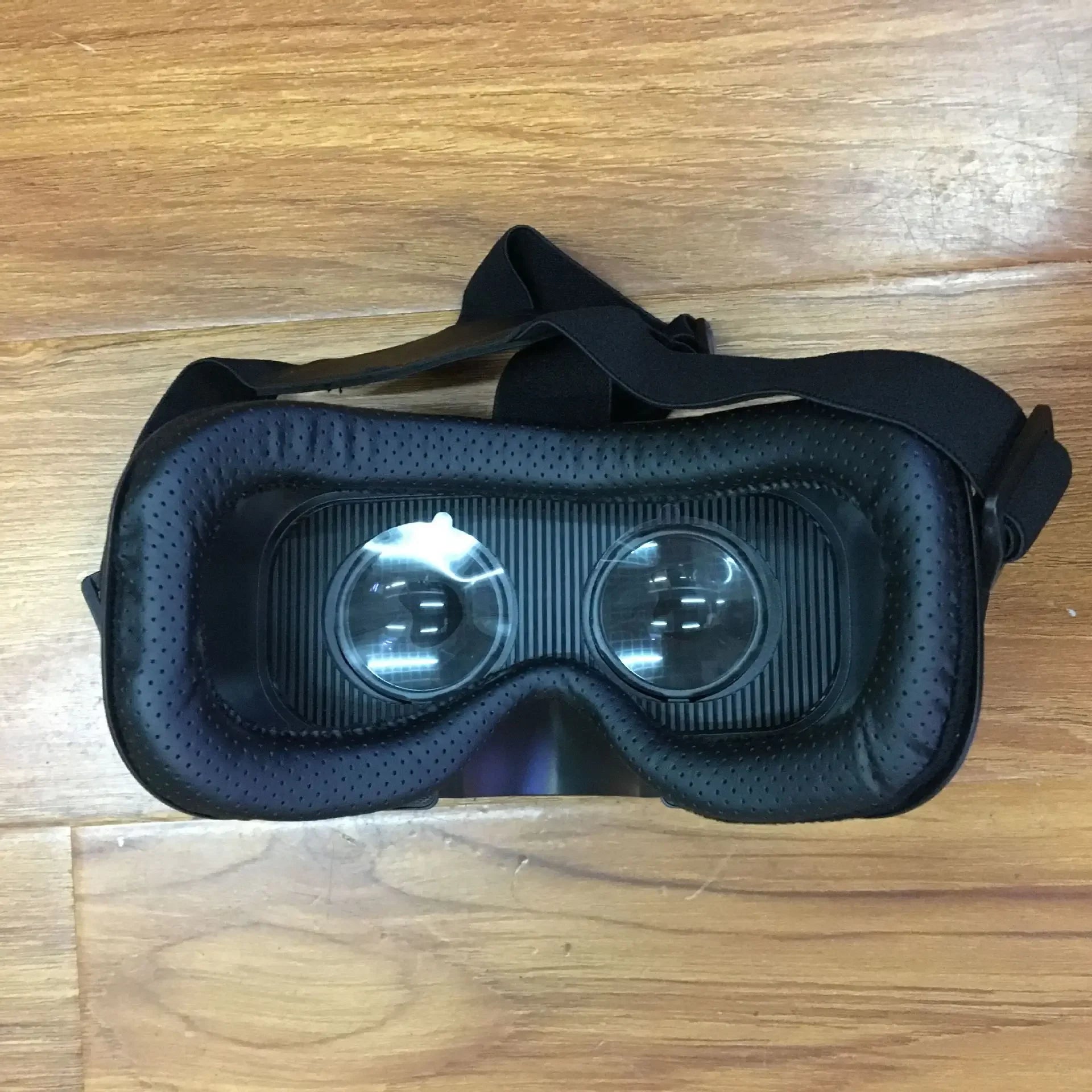 VR Headset for Smartphone - Adjustable 3D Goggles by Tidesmit Tidesmit