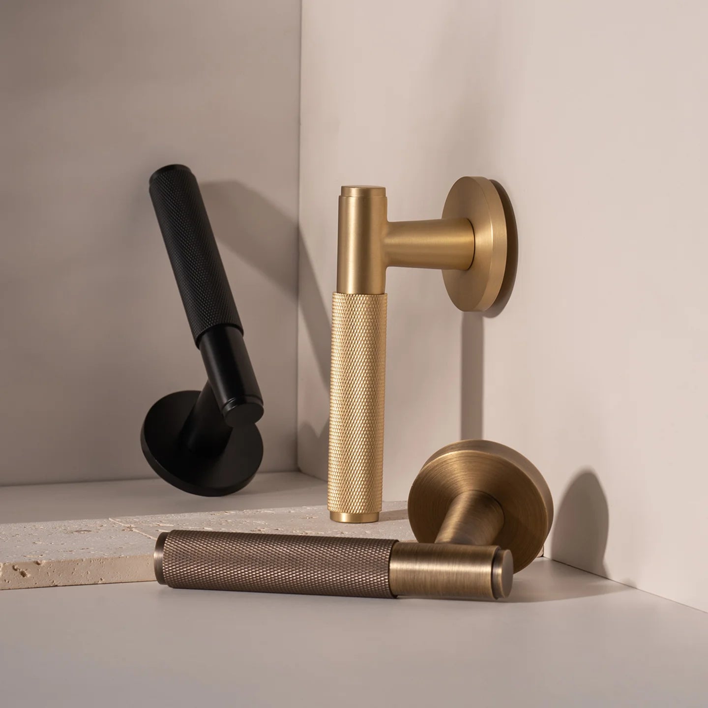 DOOROOM Brass Door Lock Set Modern Knurled Matte Brushed Copper Interior Door Lock Decorative Lock Privacy Lock Passage Lock