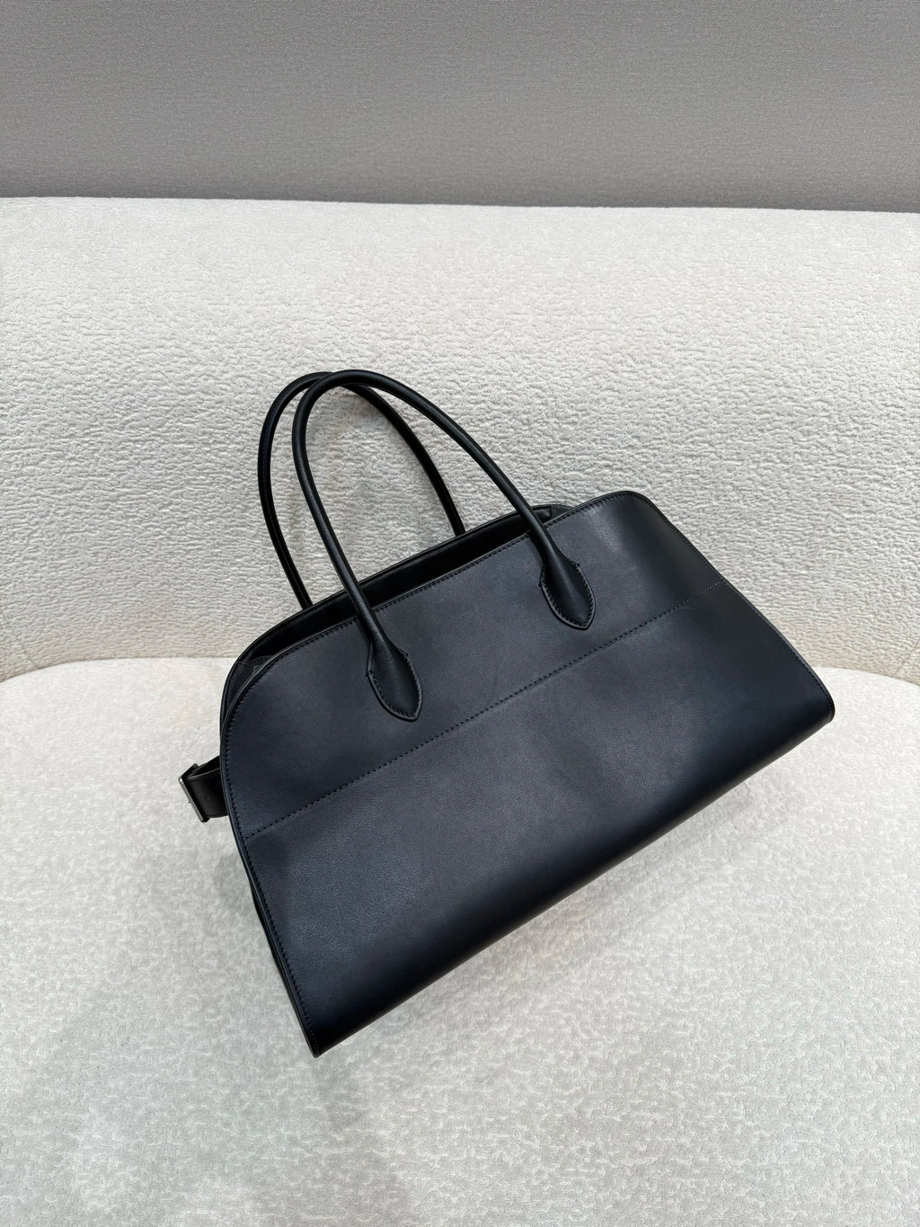 Unisex saddle leather all steel hardware inner sheepskin single shoulder large capacity hand-held horizontal bag
