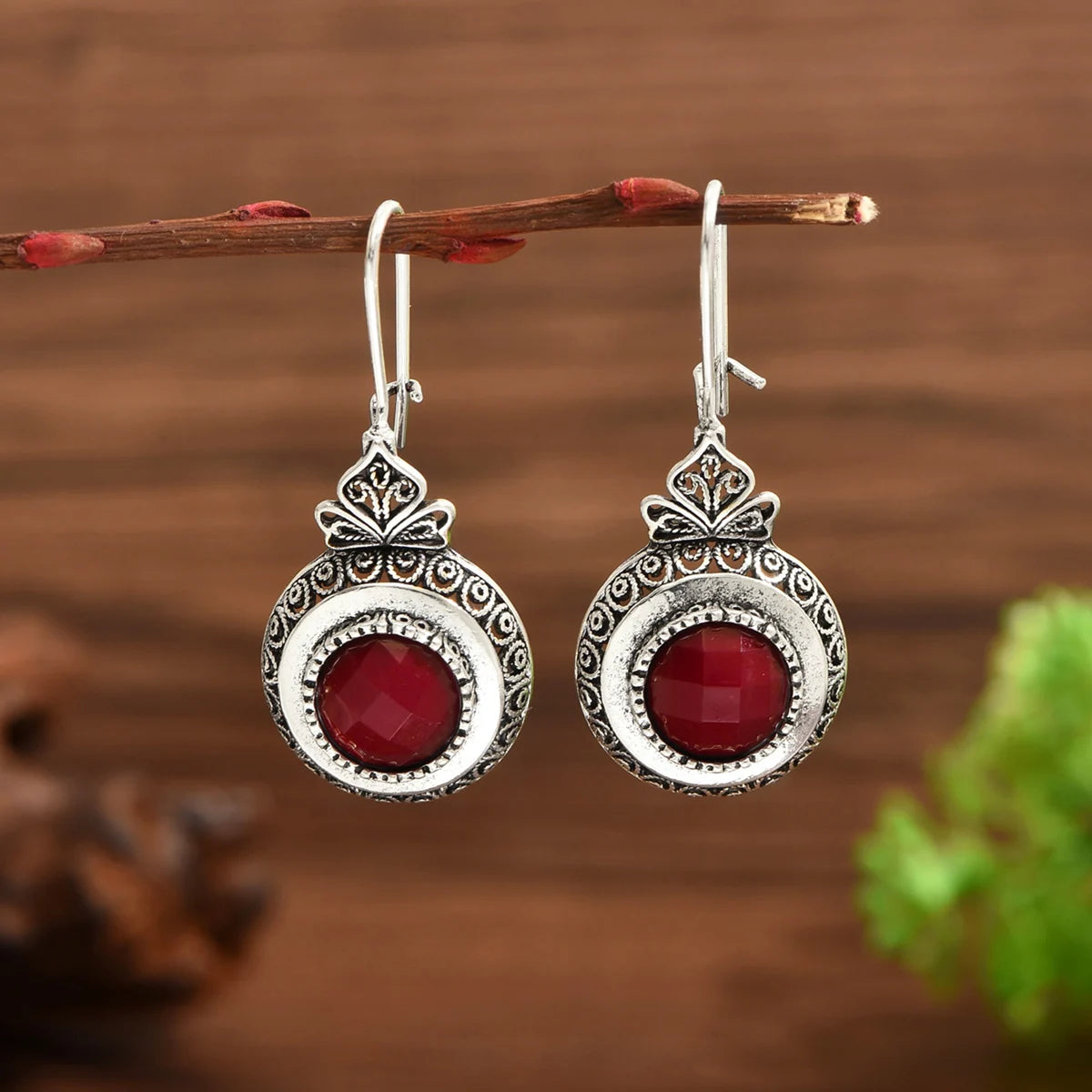 Retro Round Inlaid Redstone Earrings With Geometric Creativity Silver women's Jewelry Pendant Earrings
