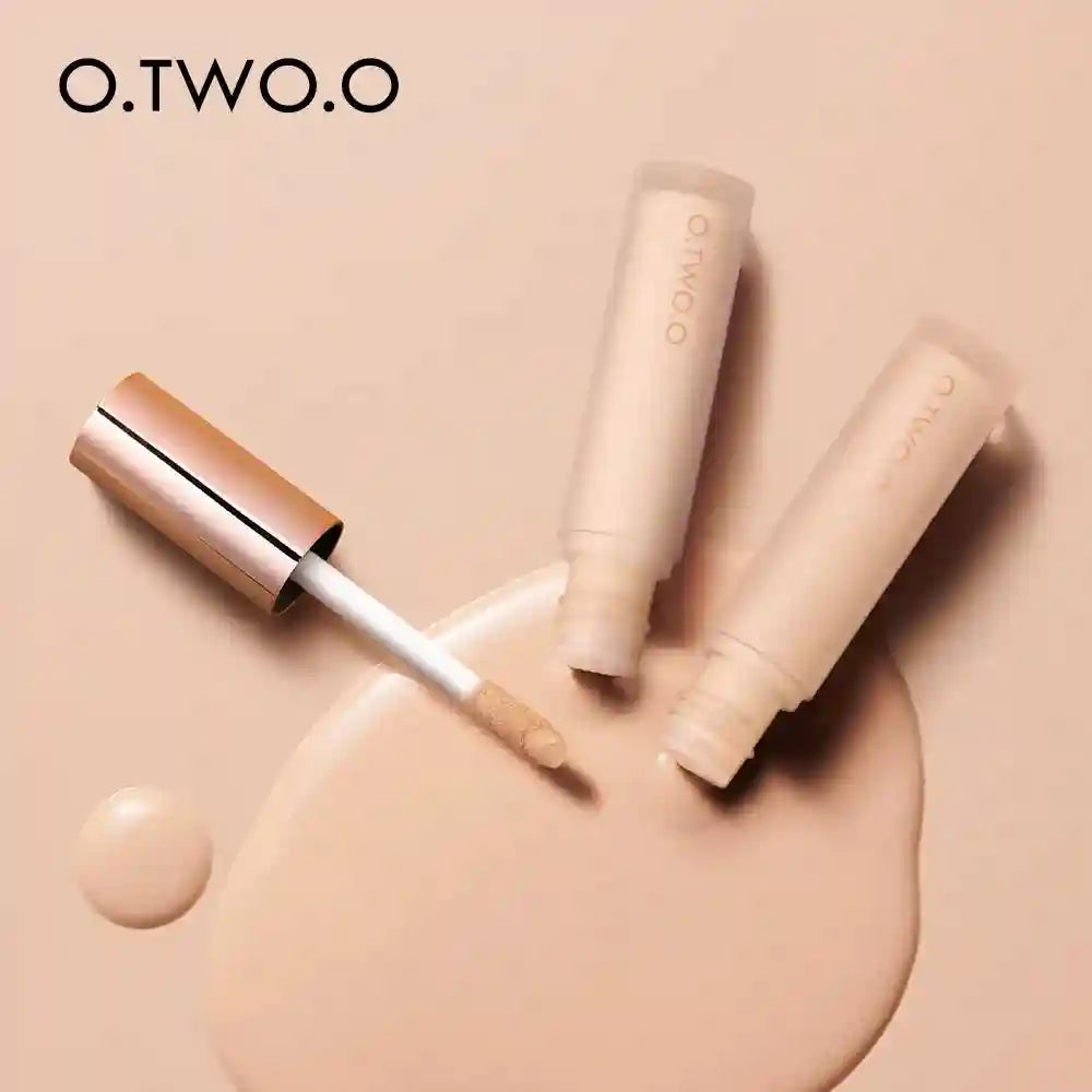 Tidesmit full coverage liquid concealer texture close-up for dark circles and waterproof face makeup base