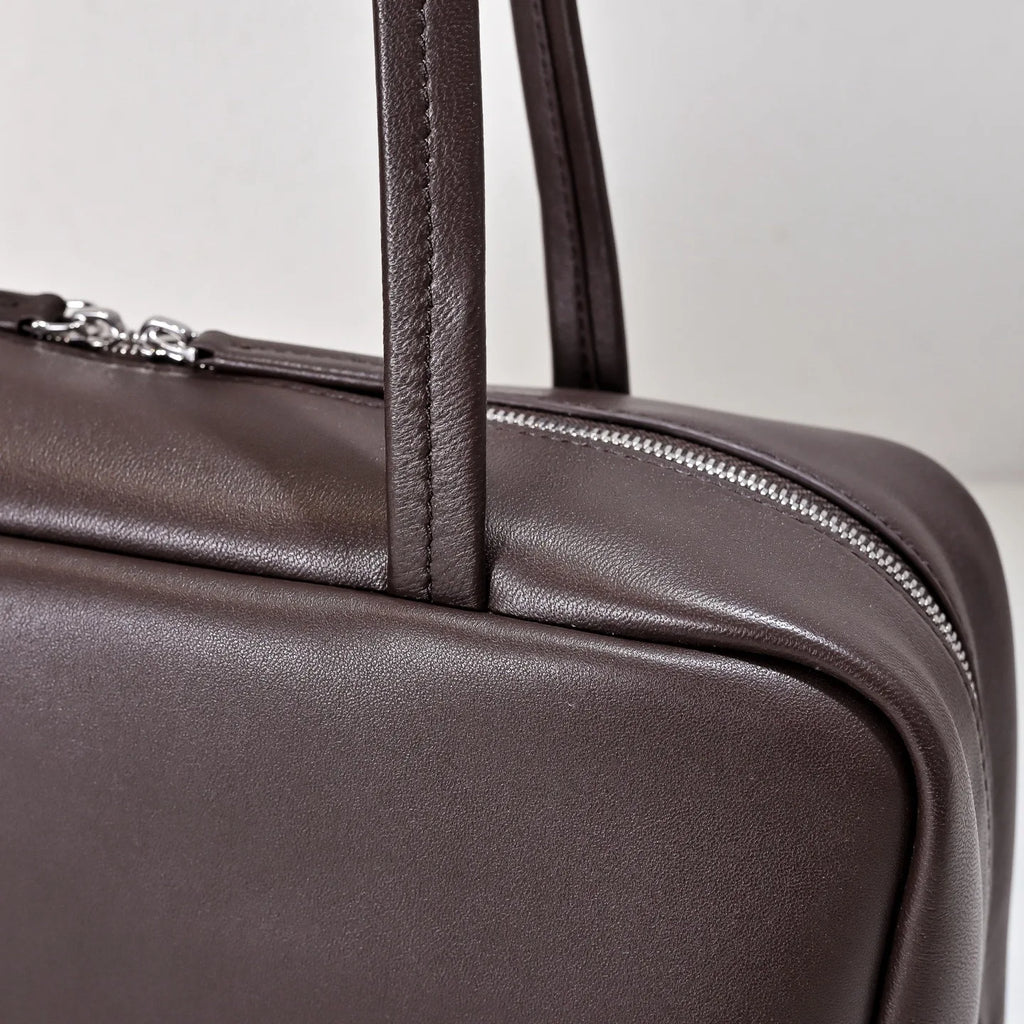 New  sheepskin bowling bag for autumn and winter 2025, high-quality long handled shoulder bag, sheepskin handbag