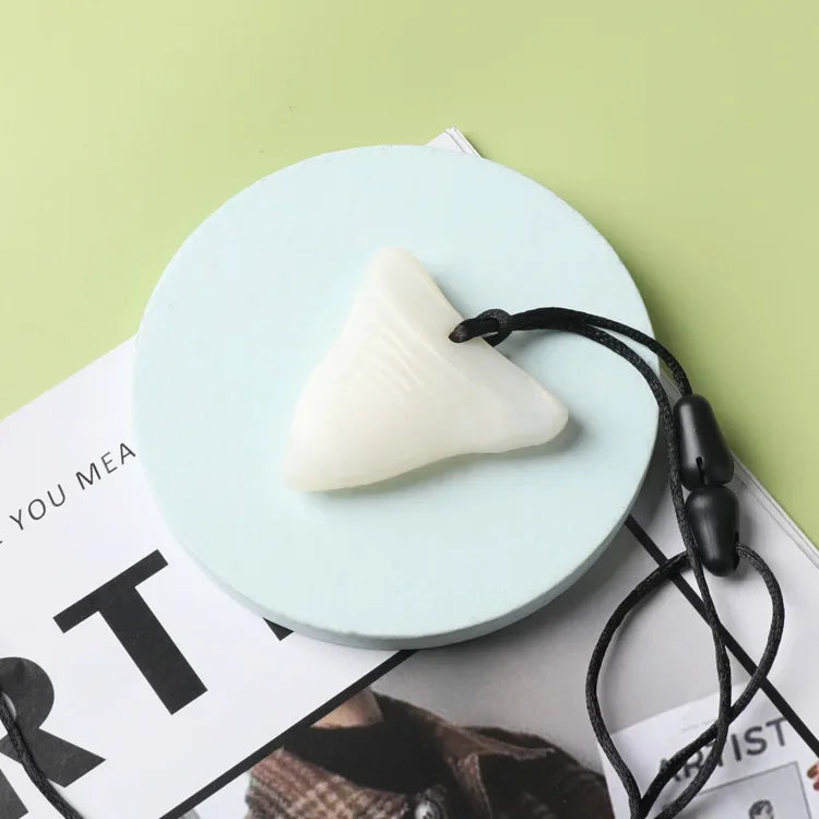 Sensory Chew Necklaces for Kids with Teething, for ADHD Autism Biting Needs, Oral Motor Chewy Teether Silicone Teethers