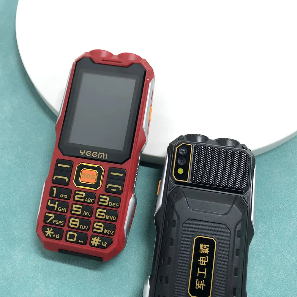 YEEMI Q8 2G CellPhone 2.4inches GSM HD Display Dual SIM Loud Voice Big Keyboard Dual Flashlight Mobile Phone Excellent Quality