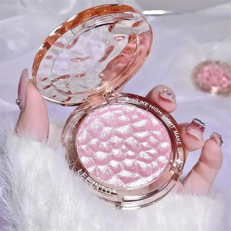 Tidesmit LEE INTO highlighter powder with pearlescent fine shimmer and silky texture for long-lasting glow
