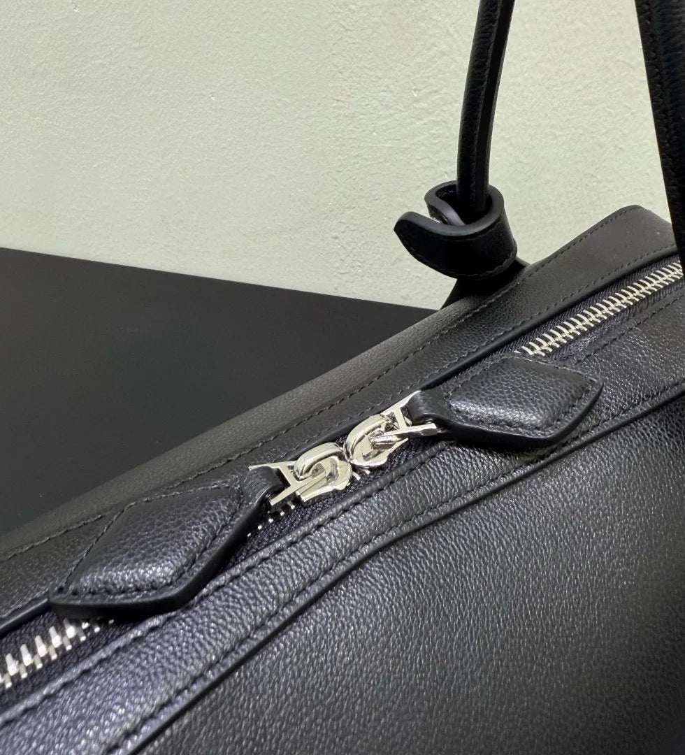 2026 high-quality genuine leather sausage bag, high-end customized high silk gloss leather handbag, women's shoulder bag
