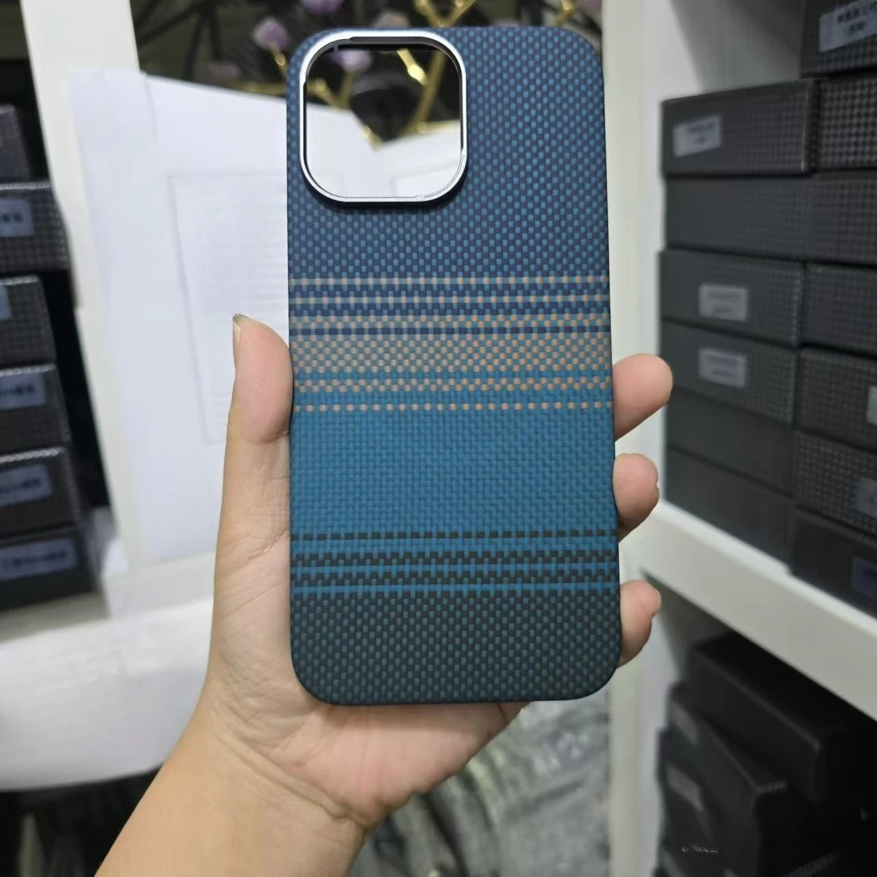 Kevlar Magnetic Phone Case for iPhone 15 and 16 Series | Slim Fit Tidesmit