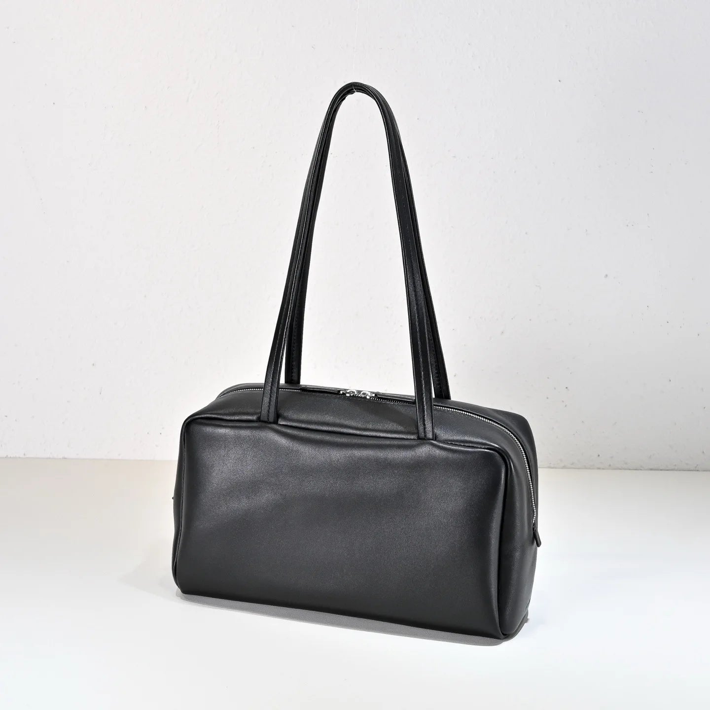 New  sheepskin bowling bag for autumn and winter 2025, high-quality long handled shoulder bag, sheepskin handbag
