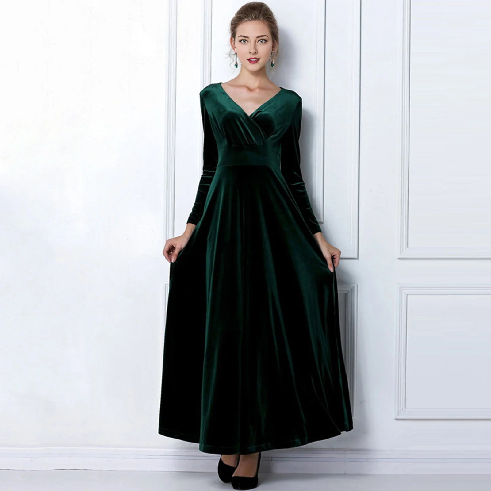 Vintage Women Autumn Long Sleeve V Neck Pleated Velvet Banquet Party Maxi Dress Party Wedding Elegant Evening dress 