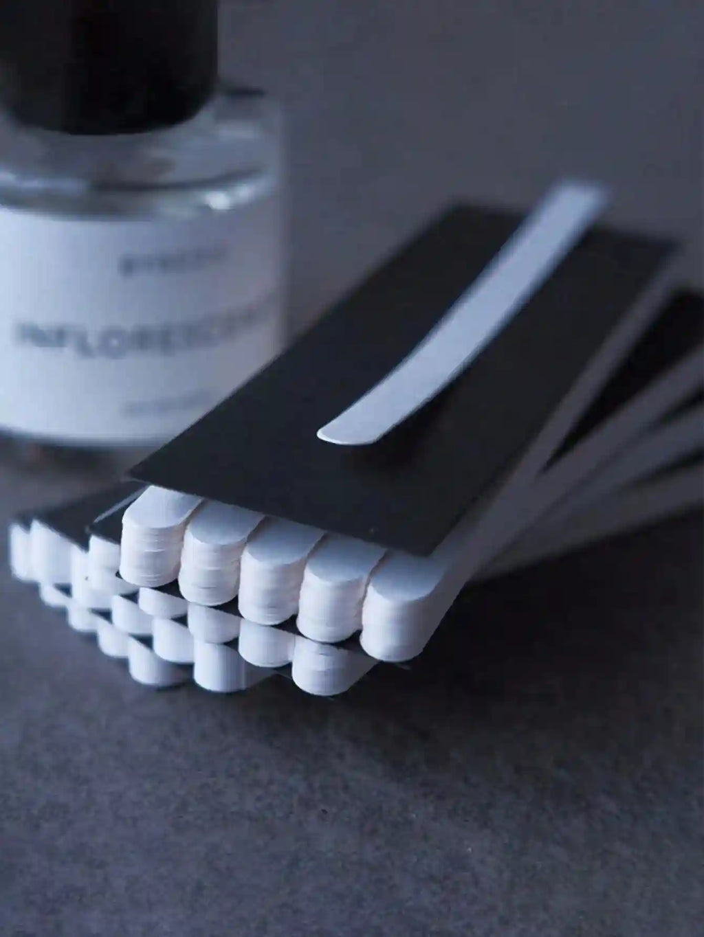 100pcs disposable white paper fragrance test strips for Byredo Inflorescence perfume, essential oil testing tool.